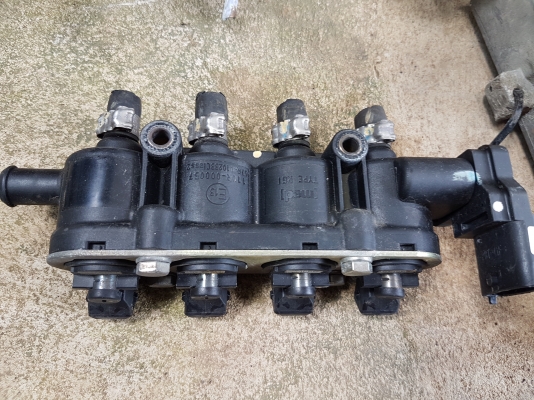 ชุดก้าสngvแท้ทอด