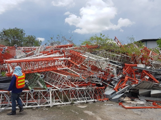 เหล็กเสาส่งสัญญาณDtac/ฉาก/บีม กิโลละ12.50 (ราคานี้ต้องเอา 2-3ตันขึ้น)