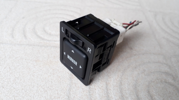 สวิทช์ปรับกระจกมองข้าง TOYOTA COROLLA AE110 AE111