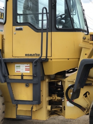 ขายรถตักล้อยาง KOMATSU WA200-3E แขนยาวพิเศษ รถนอกนำเข้าจากญี่ปุ่น สภาพสวยพร้อมใช้ มีVDOการทำงานครับ