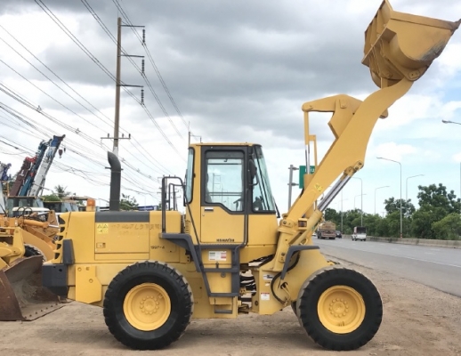 ขายรถตักล้อยาง KOMATSU WA200-3E แขนยาวพิเศษ รถนอกนำเข้าจากญี่ปุ่น สภาพสวยพร้อมใช้ มีVDOการทำงานครับ