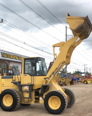ขายรถตักล้อยาง KOMATSU WA200-3E แขนยาวพิเศษ รถนอกนำเข้าจากญี่ปุ่น สภาพสวยพร้อมใช้ มีVDOการทำงานครับ