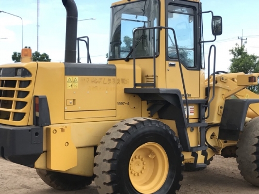 ขายรถตักล้อยาง KOMATSU WA200-3E แขนยาวพิเศษ รถนอกนำเข้าจากญี่ปุ่น สภาพสวยพร้อมใช้ มีVDOการทำงานครับ