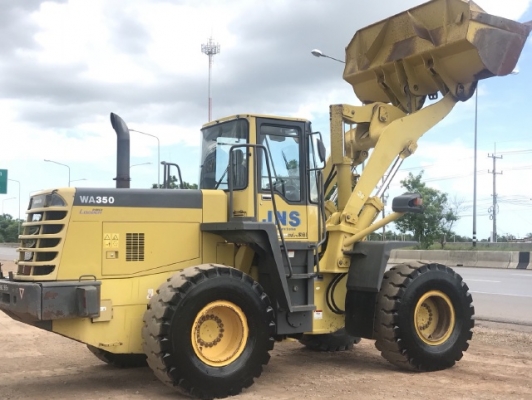 ขายรถตักล้อยาง KOMATSU WA350-3E รถนอกนำเข้าจากญี่ปุ่น สภาพสวยพร้อมใช้ มีVDOการทำงานครับ