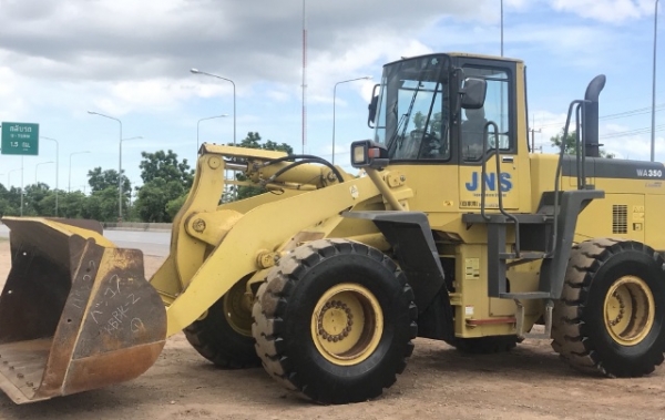 ขายรถตักล้อยาง KOMATSU WA350-3E รถนอกนำเข้าจากญี่ปุ่น สภาพสวยพร้อมใช้ มีVDOการทำงานครับ