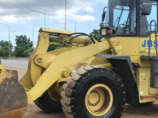 ขายรถตักล้อยาง KOMATSU WA350-3E รถนอกนำเข้าจากญี่ปุ่น สภาพสวยพร้อมใช้ มีVDOการทำงานครับ