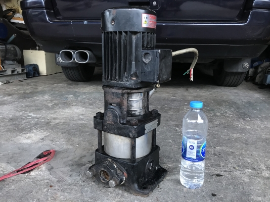 ขายปั๊มน้ำตั้งแรงดันสูง Grundfos 0.55Kw 380V made in Japan ขนาดท่อ 1นิ้ว สภาพสวย หมุนนิ่ม พร้อมใช้งาน