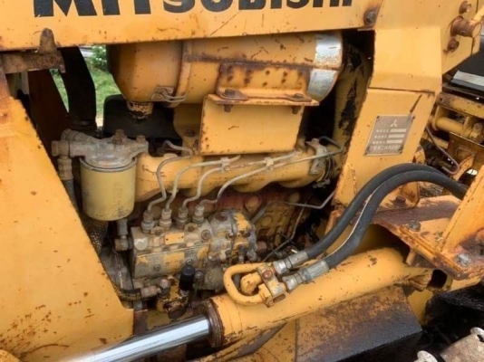 ขาย  138,000  MITSUBISHI BD2F ( ตีนเป็ด 50 CM-4,000 ชม) สภาพเก่านอก เครื่องดี เกียร์แรง ปั้มยกแรง โช่หนา รถสวยพร้อมใช้งาน เอกสารชื้อขาย รถอยู่  นครปฐม 090-772-3710 090-772-3708