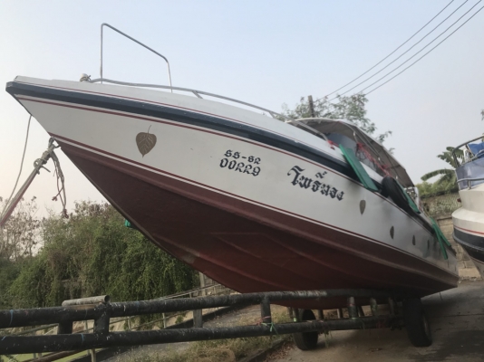 ขายเรือเร็ว 33 ฟุต 2 เครื่อง YAMAHA 200 แรงม้า ราคา 650000 บาท