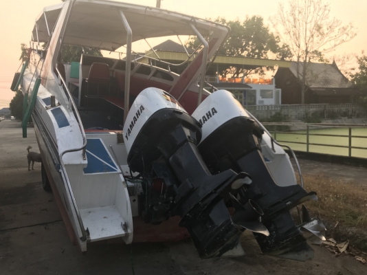 ขายเรือเร็ว 33 ฟุต 2 เครื่อง YAMAHA 200 แรงม้า ราคา 650000 บาท ขายเรือเร็ว 33 ฟุต 2 เครื่อง YAMAHA 200 แรงม้า ราคา 650000 บาท