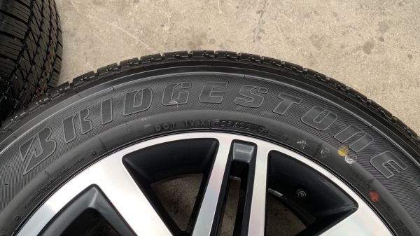 ล้อแม็กป้ายแดง Toyota New Fortuner ขอบ 18 พร้อมยางป้ายแดง 265-60-18 Bridgestone ปี 19 สวยกริ๊บๆ
