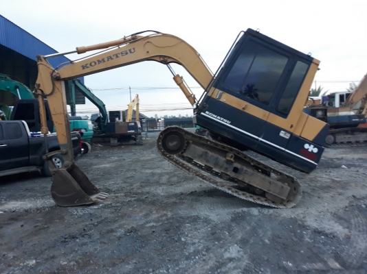 ขาย 395,000 KOMATSU pc 60-5 สภาพเก่านอก เครื่องดี ปั้มแรง เอวแน่น ช่วงล่างสวย รถสวยพร้อมใช้งาน รถอยู่ นครปฐม 090-772-3710 090-772-3708