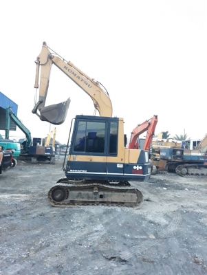 ขาย 395,000 KOMATSU pc 60-5 สภาพเก่านอก เครื่องดี ปั้มแรง เอวแน่น ช่วงล่างสวย รถสวยพร้อมใช้งาน รถอยู่ นครปฐม 090-772-3710 090-772-3708