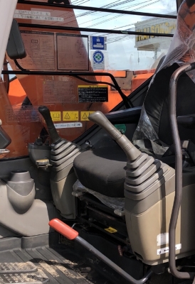 ขายรถขุด HITACHI ZX135US นำเข้าเองจากญี่ปุ่น สภาพสวยพร้อมใช้ มีVDOการทำงานครับ