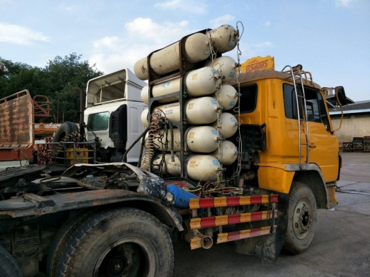 Hino 10ล้อ หัวลาก 6เกียร์มีเกียร์สโลว์ มีปั้มพาวเวอร์ปั่นดัมพ์แบะถึงฝั่งน้ำมันไฮโดรลิค ระบบหัวฉีดngv