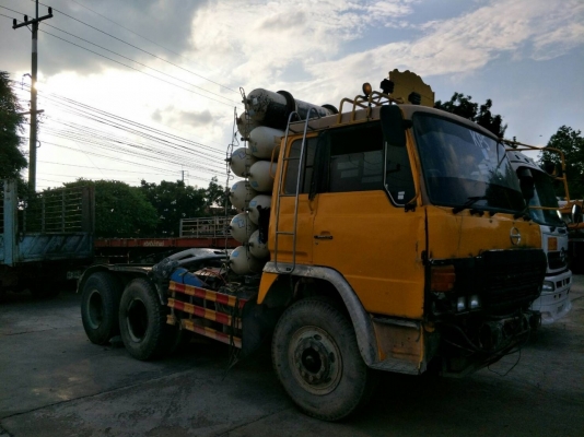 Hino 10ล้อ หัวลาก 6เกียร์มีเกียร์สโลว์ มีปั้มพาวเวอร์ปั่นดัมพ์แบะถึงฝั่งน้ำมันไฮโดรลิค ระบบหัวฉีดngv