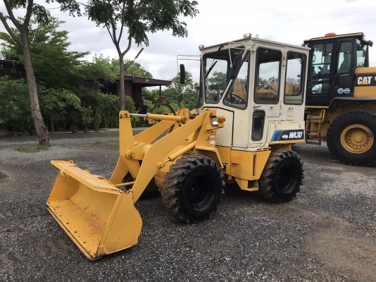 ขายรถตัก KOMATSU WA30-2 นำเข้าจากญี่ปุ่น พร้อมใช้ครับ ติดต่อ 063-9316985 ID LINE : 0639316985 ครับ