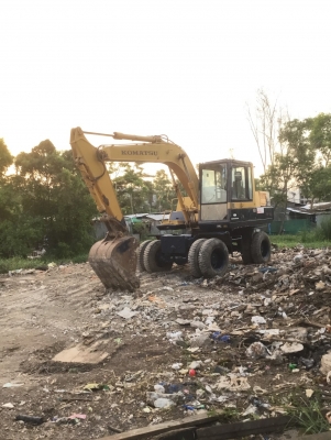 ขาย 395,000 KOMATSU pw 100-3 เล่มทะเบียน เครื่องดี ปั้มแรง เกียร์แรง เอวแน่น ยางดี แอร์หนาว รถสวยพร้อมใช้งาน รถอยู่ กทม. 090-772-3710 090-772-3708