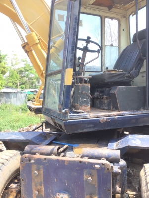 ขาย 395,000 KOMATSU pw 100-3 เล่มทะเบียน เครื่องดี ปั้มแรง เกียร์แรง เอวแน่น ยางดี แอร์หนาว รถสวยพร้อมใช้งาน รถอยู่ กทม. 090-772-3710 090-772-3708