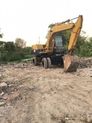 ขาย 395,000 KOMATSU pw 100-3 เล่มทะเบียน เครื่องดี ปั้มแรง เกียร์แรง เอวแน่น ยางดี แอร์หนาว รถสวยพร้อมใช้งาน รถอยู่ กทม. 090-772-3710 090-772-3708