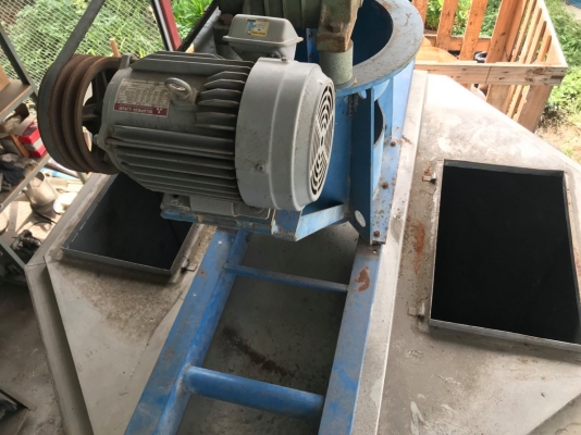 ถังสแตนเลส ทรง 6 เหลี่ยม ขนาด 6000 ลิตร