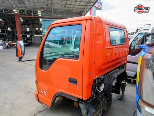 หัวเก๋ง ISUZU NPR การ์ตูน สีส้ม