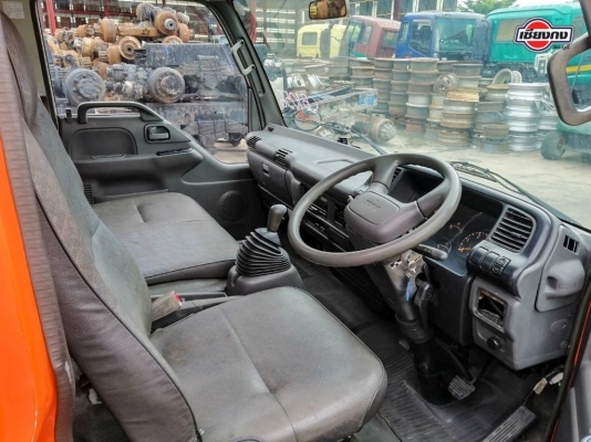 หัวเก๋ง ISUZU NPR การ์ตูน สีส้ม