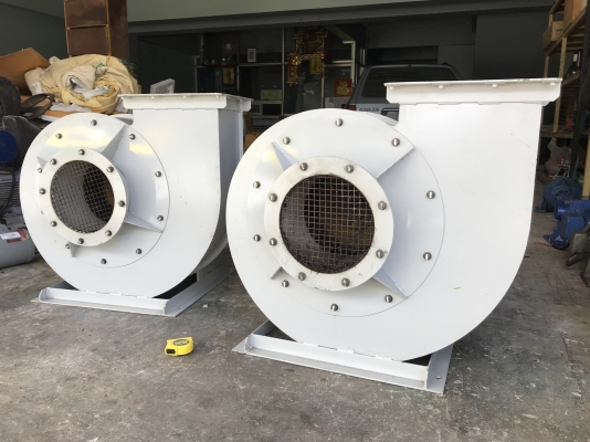 ขายพัดลมโบวเวอร์ดูด-เป่าอากาศ NEC 3HP. 380V 2800rpm. made in Japan โครงสร้างแข็งแรง สภาพสวยใหม่มาก หมุนนิ่ม ลมแรง พร้อมใช้งาน มี 2ตัวครับ ราคาตัวละ 9,000 บาท