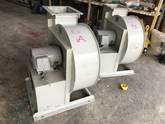 ขายพัดลมโบวเวอร์ดูด-เป่าอากาศ NEC 3HP. 380V 2800rpm. made in Japan โครงสร้างแข็งแรง สภาพสวยใหม่มาก หมุนนิ่ม ลมแรง พร้อมใช้งาน มี 2ตัวครับ ราคาตัวละ 9,000 บาท