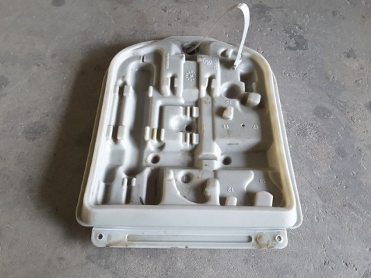 ขายถาดเก็บเครื่องมือเล็กฝากระโปรงท้ายBMW E30 ถูก1500บ. ขายถาดเก็บเครื่องมือเล็กฝากระโปรงท้ายBMW E30 ถูก1500บ.