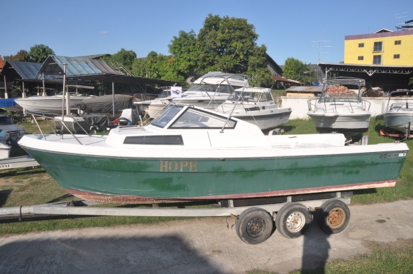 เรือตกปลา ราคาเบาๆสบายกระเป๋า ....... YAMAHA F 24