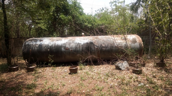 ขายด่วน ถังน้ำ้เหล็ก 12000 ลิตร ขนาด 2.4 x 6.0 ม. สีร่อนเล็กน้อย ทรงสวย เอาไปทำถังติดรถได้ ราคา 40,000 บาท สนใจติดต่อ 0933361654