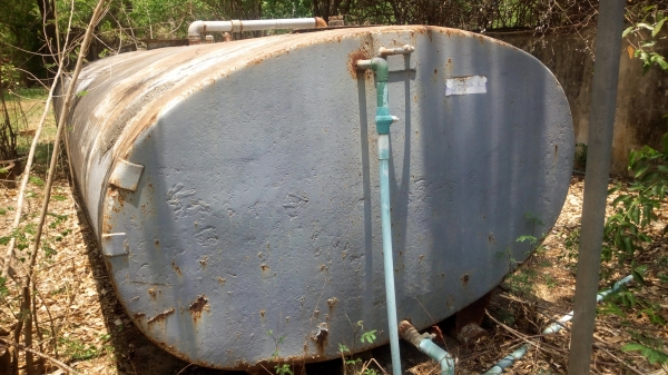 ขายด่วน ถังน้ำ้เหล็ก 12000 ลิตร ขนาด 2.4 x 6.0 ม. สีร่อนเล็กน้อย ทรงสวย เอาไปทำถังติดรถได้ ราคา 40,000 บาท สนใจติดต่อ 0933361654