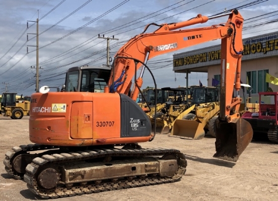 ขายรถขุด HITACHI ZX135US นำเข้าเองจากญี่ปุ่น สภาพสวยพร้อมใช้ มีVDOการทำงานครับ