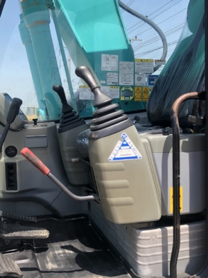 ขายรถขุด KOBELCO SK135SR มีลายหัวกระแทก นำเข้าเองจากญี่ปุ่น สภาพสวยพร้อมใช้ มีVDOการทำงานครับ