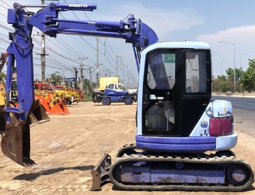 ขายรถขุด KOMATSU PC50UU-2 อาร์มยาวพิเศษ คอนโทรลสั้น นำเข้าเองจากญี่ปุ่น สภาพสวยพร้อมใช้ มีVDOการทำงานครับ