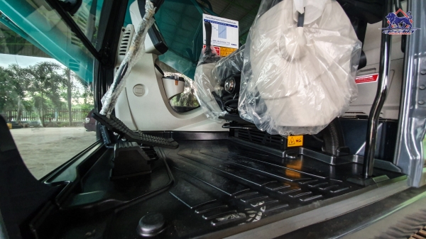 ขายดาวน์ KOBELCO SK 210-10LC YQ15 บูมยาว 15 เมตร