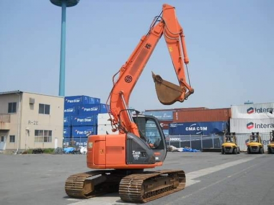 มาใหม่จ้า..HITACHI ZX135US เก่านอกแท้  สภาพสวย เดิมๆๆ แทรคใหญ่ ใบ 70 มีลายแย๊ก  พร้อมใช้ โทร 089-3818694 จ๊อย