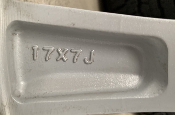 ล้อแม็ก Nissan Xtrail ขอบ17 สีบอร์น