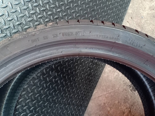 PIRELLI DRAGON SPORT 245/35R20 ยางปี19 เส้นละ 6,500 บาท PIRELLI DRAGON SPORT 245/35R20 ยางปี19 เส้นละ 6,500 บาท