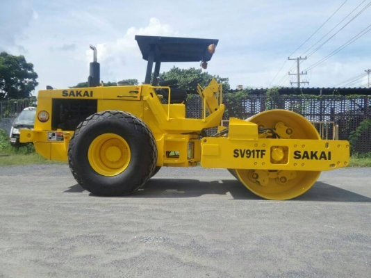 รถบดสั่นเสทืน10ตัน Sakai SV 91 TF-2เปลือก 2เพลา เล่มทะเบียนพร้อมลงงาน รถบดสั่นเสทืน10ตัน Sakai SV 91 TF-2เปลือก 2เพลา เล่มทะเบียนพร้อมลงงาน