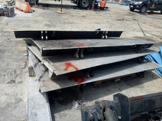 ขายเทลเกท ของเฟรมเอ็นจีเนียร์ริ่งรุ่น TT2000 รับน้ำหนักได้2ตัน ตัวเทลเกท หนัก650 กก. เป็นลิ๊ฟตัวใหม่อุปกรครบใส่รถได้ทุกรุ่น