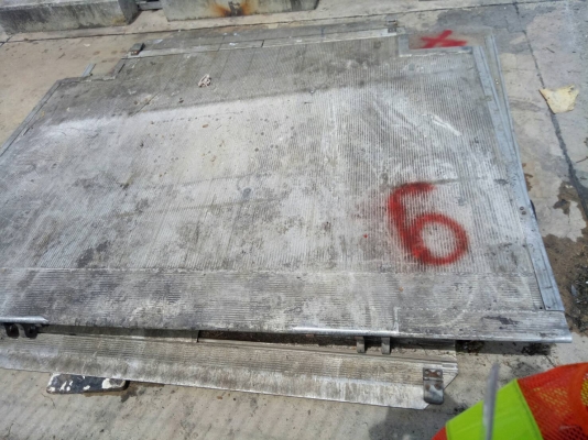 ขายเทลเกท ของเฟรมเอ็นจีเนียร์ริ่งรุ่น TT2000 รับน้ำหนักได้2ตัน ตัวเทลเกท หนัก650 กก. เป็นลิ๊ฟตัวใหม่อุปกรครบใส่รถได้ทุกรุ่น