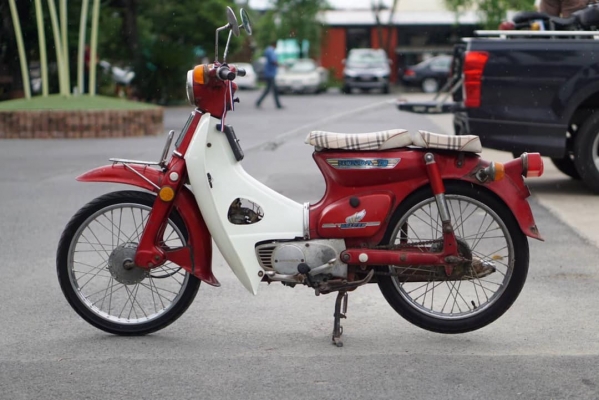 ร้าน วุฒิ นนบุรี ขาย HONDA C70 รถสภาพสวยเดิมๆพร้อมใช้ทะเบียนโอน