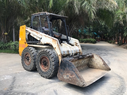 ขายรถตัก BOB CAT 753 ดีเซล ขับ4ล้อแรง สวยเดิมจากญี่ปุ่น ยังไม่เคยใช้ในไทย 215,000เท่านั้น!!