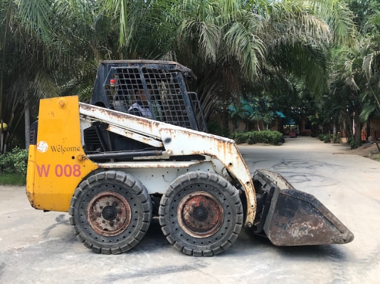 ขายรถตัก BOB CAT 753 ดีเซล ขับ4ล้อแรง สวยเดิมจากญี่ปุ่น ยังไม่เคยใช้ในไทย 215,000เท่านั้น!!