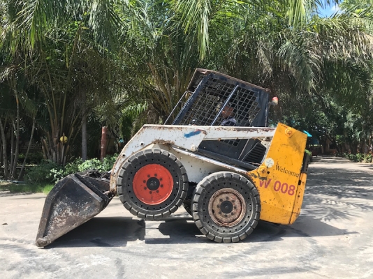 ขายรถตัก BOB CAT 753 ดีเซล ขับ4ล้อแรง สวยเดิมจากญี่ปุ่น ยังไม่เคยใช้ในไทย 215,000เท่านั้น!!
