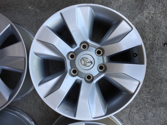 ล้อรีโว่ขอบ17+น๊อต ถอดป้ายแดง เก่าเก็บสวยๆโทร0879050181.ส่งได้ ล้อรีโว่ขอบ17+น๊อต ถอดป้ายแดง เก่าเก็บสวยๆโทร0879050181.ส่งได้