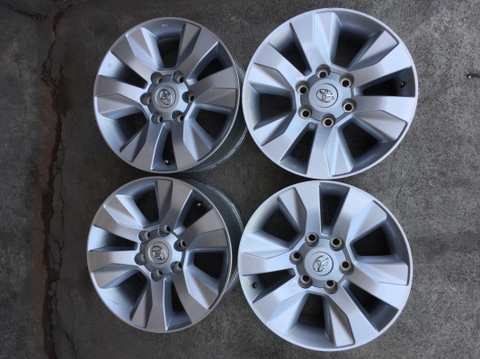 ล้อรีโว่ขอบ17+น๊อต ถอดป้ายแดง เก่าเก็บสวยๆโทร0879050181.ส่งได้ ล้อรีโว่ขอบ17+น๊อต ถอดป้ายแดง เก่าเก็บสวยๆโทร0879050181.ส่งได้