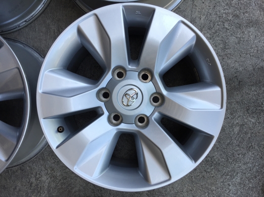 ล้อรีโว่ขอบ17+น๊อต ถอดป้ายแดง เก่าเก็บสวยๆโทร0879050181.ส่งได้ ล้อรีโว่ขอบ17+น๊อต ถอดป้ายแดง เก่าเก็บสวยๆโทร0879050181.ส่งได้